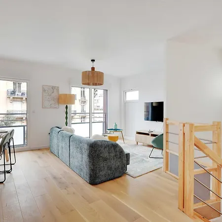 Chic Duplex With Rooftop -3bd-6p- Daire *