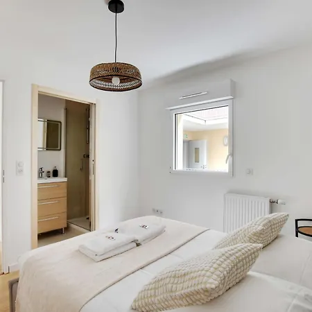 Chic Duplex With Rooftop -3bd-6p- *