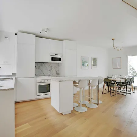 Apartment Chic Duplex With Rooftop -3bd-6p-