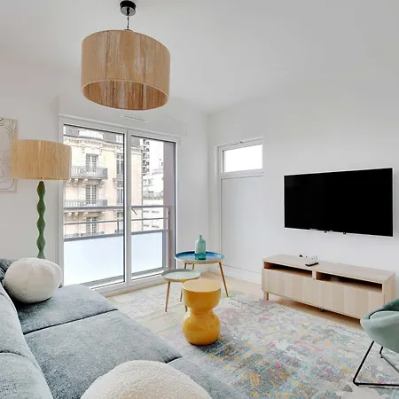 Apartment Chic Duplex With Rooftop -3bd-6p- *